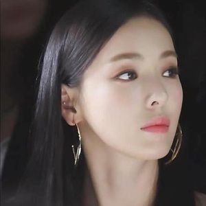 Meet your Posher, Eunsoo